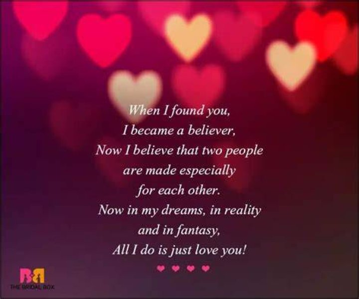 10 Short Romantic Love Poems That Are The Most Intimate