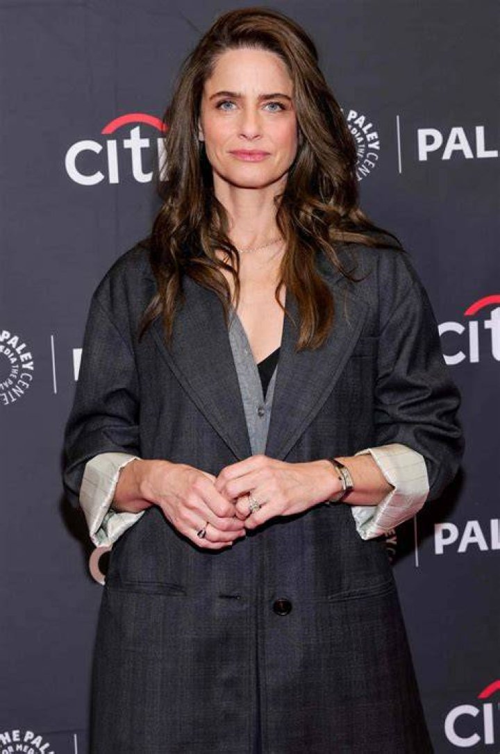 Amanda Peet photo 2