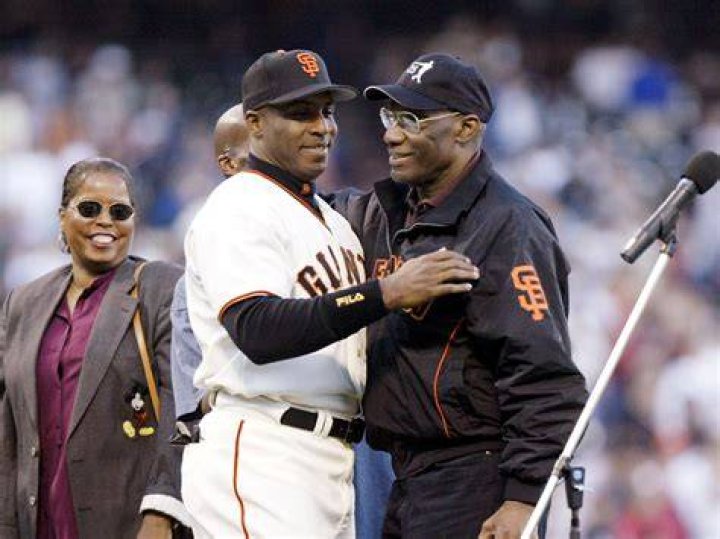 Barry Bonds with her son, Nikolai Lamar Bonds
