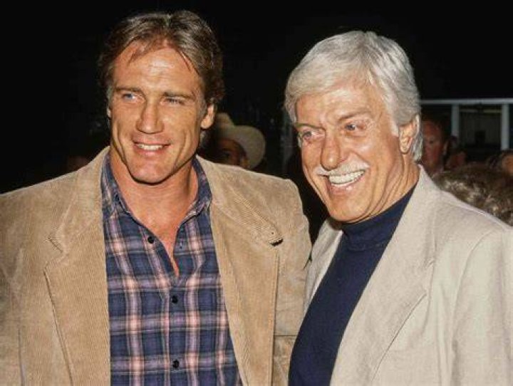 The famous old series, Diagnosis: Murder, an existing love for the Van Dyke family! Let us find out where are they now! barry-van-dyke