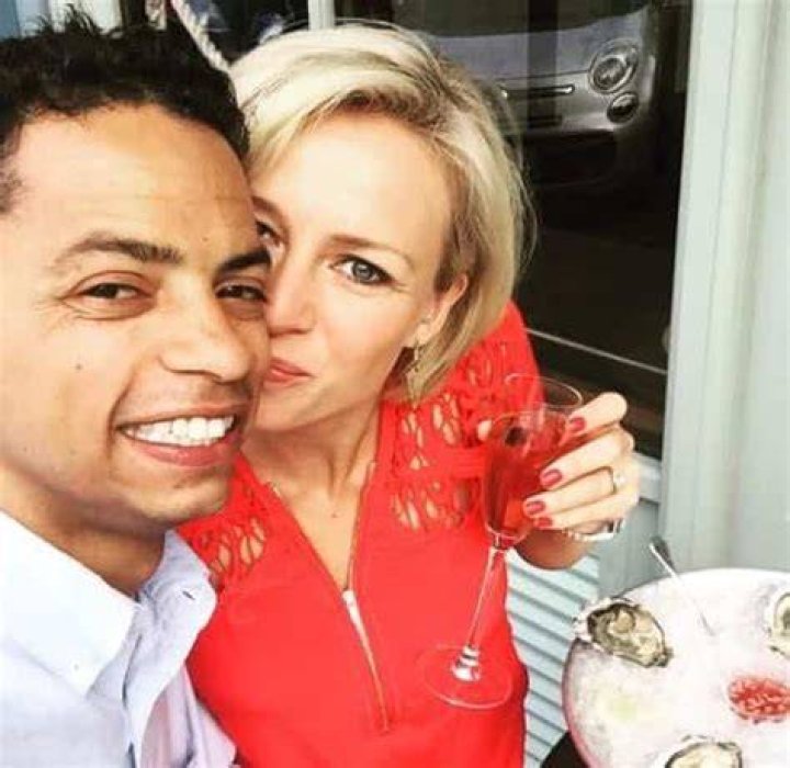 Caroline Hyde loves eating restaurants' food with her husband, Bill Floyd. How much is Caroline's net worth as of 2021?