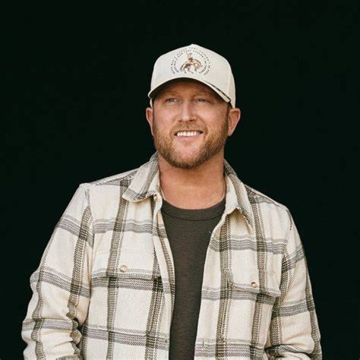 Cole Swindell photo 3