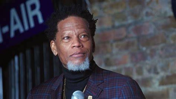 D.L. Hughley photo