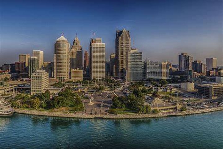 Detroit's pawn shop stars provide loan money for Junior Achievement