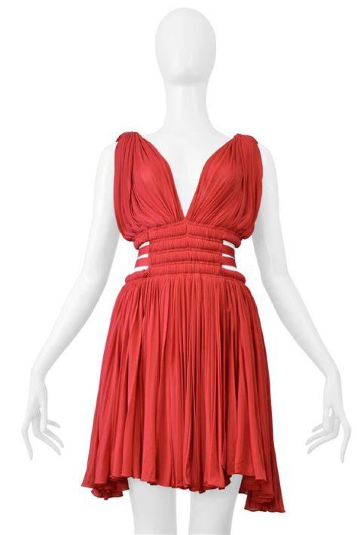 Discover Vintage Alaia Dresses: Exclusive Collection