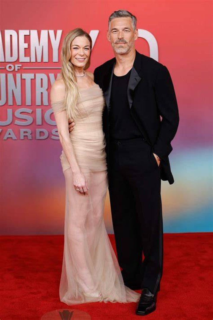 Eddie Cibrian & LeAnn Rimes.at the Academy Of Country Music Awards 2010.MGM Grand Arena.Las Vegas, NV.April 18, 2010.2010 Kathy Hutchins / Hutchins Photo.... Photo via Newscom