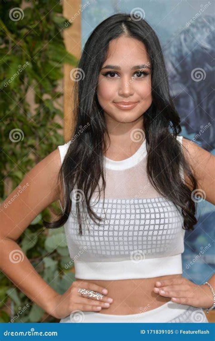 Emily Tosta Atriz Wiki Bio Idade Altura Peso Namorado vrogue.co