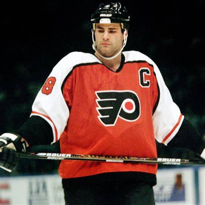 Eric Lindros photo
