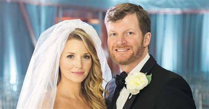 How did Amy Reimann and NASCAR star Dale Earnhardt meet? Read their love story and the influence of Amy on Dale’s life! How did Amy Reimann and NASCAR star Dale Earnhardt meet? Read their love story and the influence of Amy on Dale’s life!