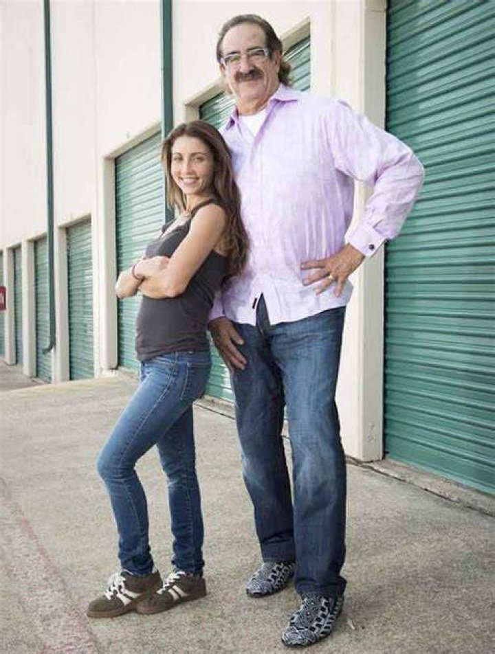 Is Mary Padian Married? How Did She Build Her Net Worth From Storage Hunting? Networth Height
