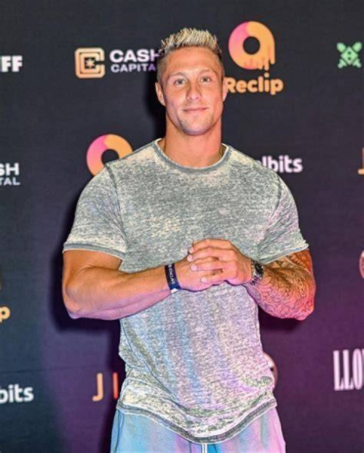
Javi Galan Height, Weight, Net Worth, Age, Birthday, Wikipedia, Who, Nationality, Biography 