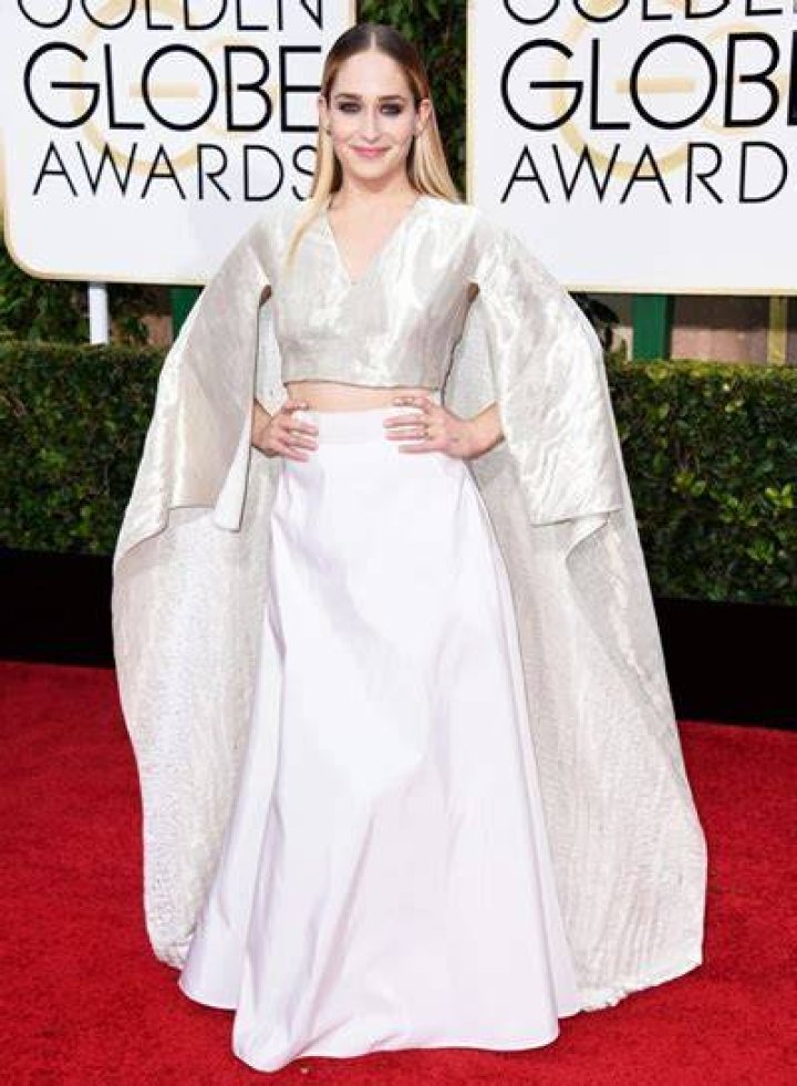 Jemima Kirke Height Weight Body Stats Age Family Facts