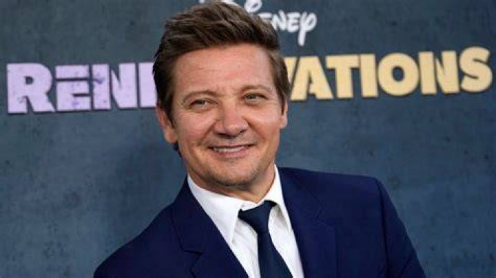Jeremy Renner photo 3