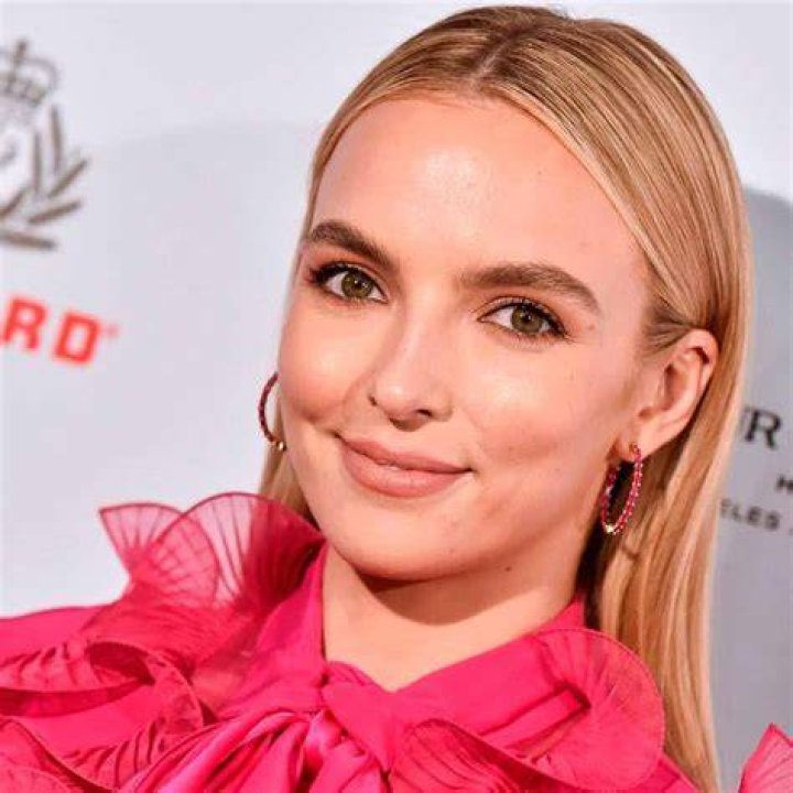 Jodie Comer Bio, Net Worth, Age, Single, Height, Ethnicity, Career