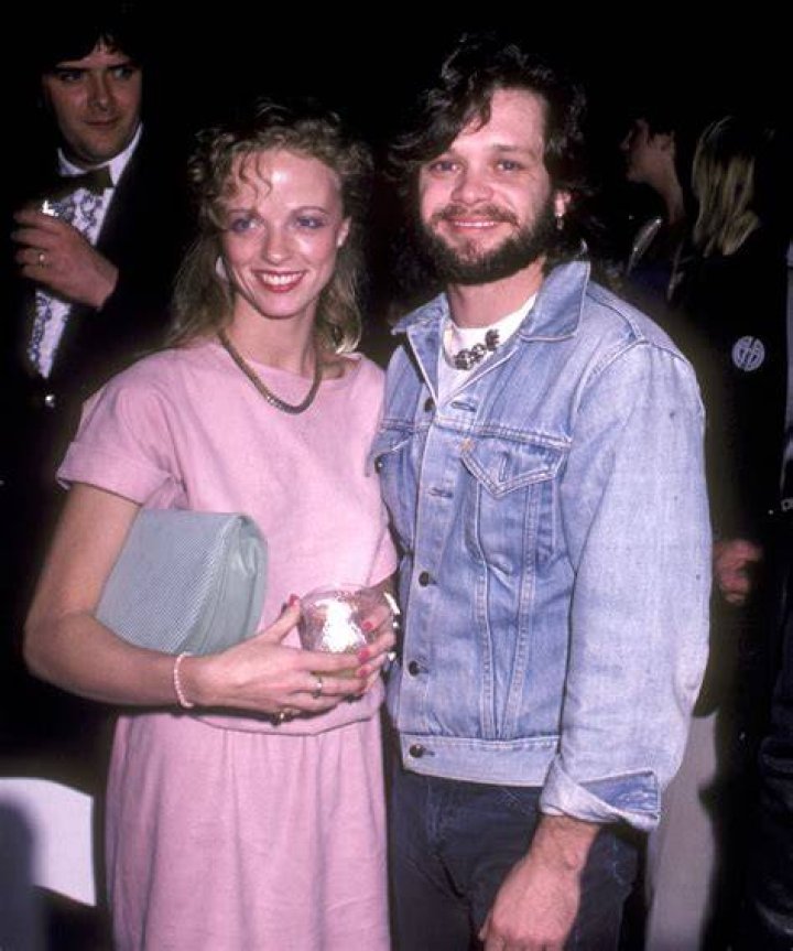 John Mellencamp and Victoria Granucci with their children
