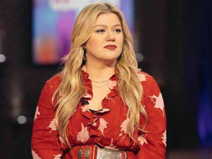 Kelly Clarkson photo 2