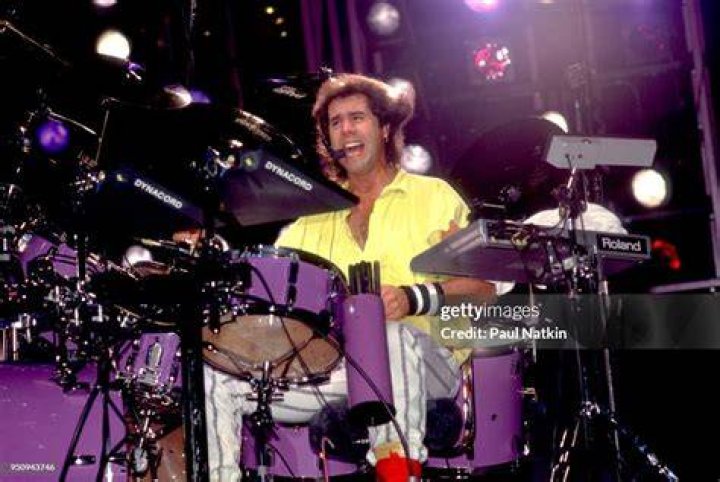 Kelly Keagy photo 3