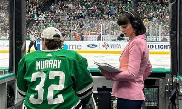 Leah Hextall doing commentary for ESPN.