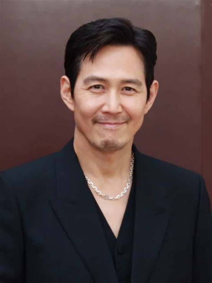 Lee Jung-jae photo