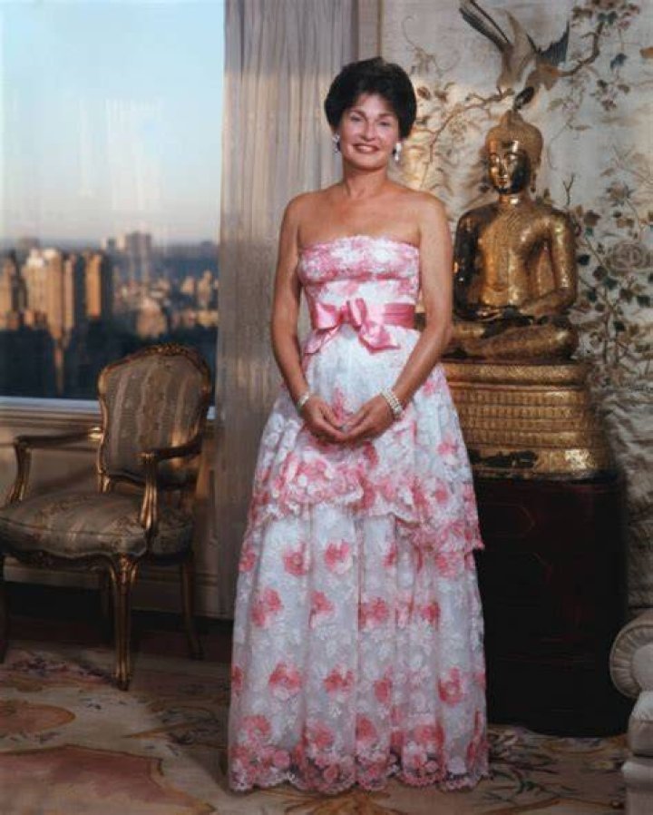 Leona Helmsley photo