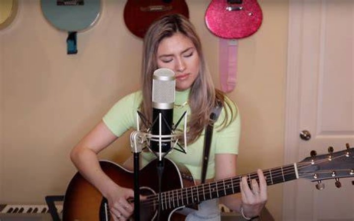 Life is music for Samantha Fish. This guitarist is enjoying her career as she is going on tours, concerts with her band members Life is music for Samantha Fish. This guitarist is enjoying her career as she is going on tours, concerts with her band members