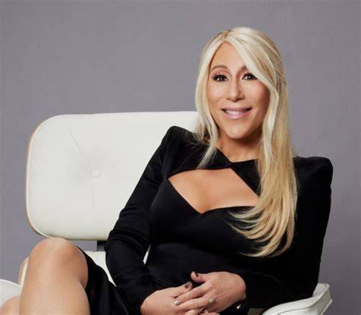 Lori Greiner profile image.