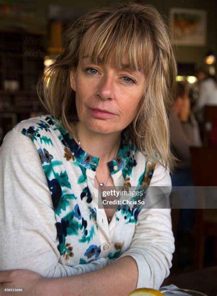 Lucy DeCoutere photo