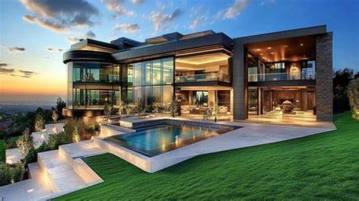 Luxury and Lavish Mansion of Amanda's And Her Partner Patrick