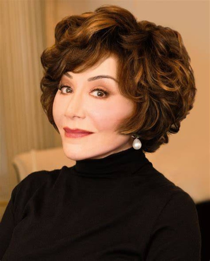 Lynda Resnick photo 2
