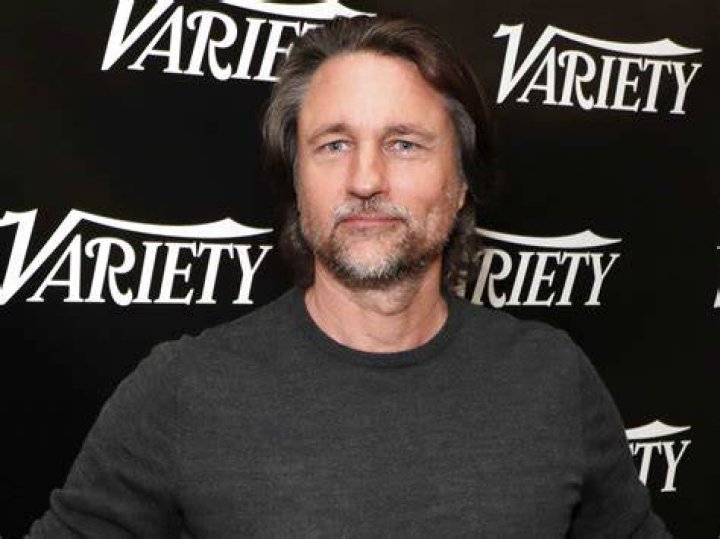Martin Henderson photo 3