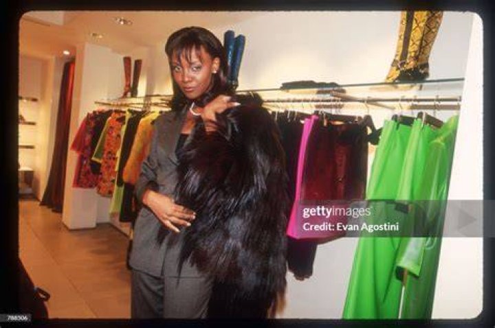 Mpule Kwelagobe photo 3