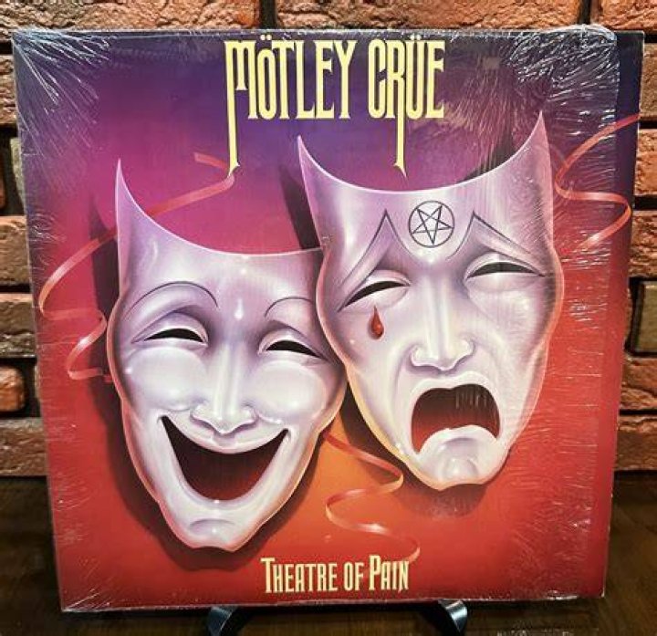 MÖTLEY CRÜE Theatre of Pain Canada Glamrock Heavy Metal Album Cover Gallery & 12" Vinyl LP