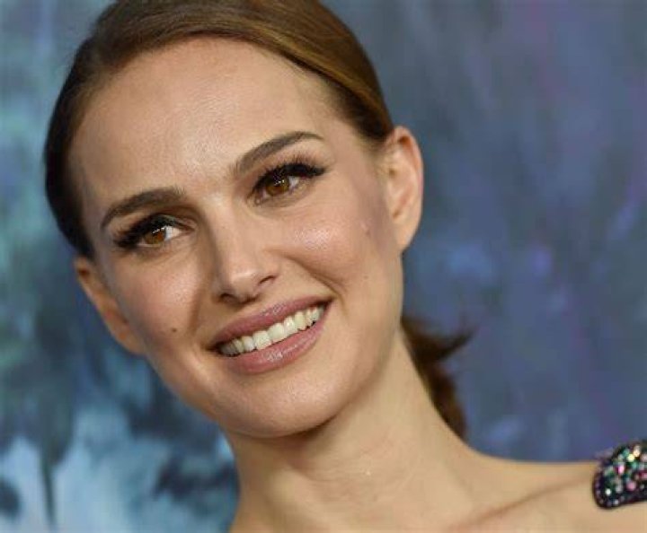 Did you know where these celebrities have moles and birthmarks on their body?? Natalie Portman