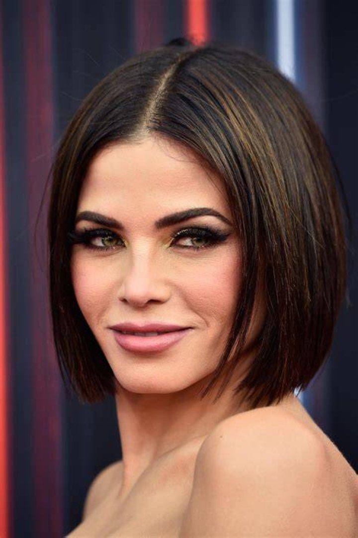 Officially the actress Jenna Dewa is mom of two.