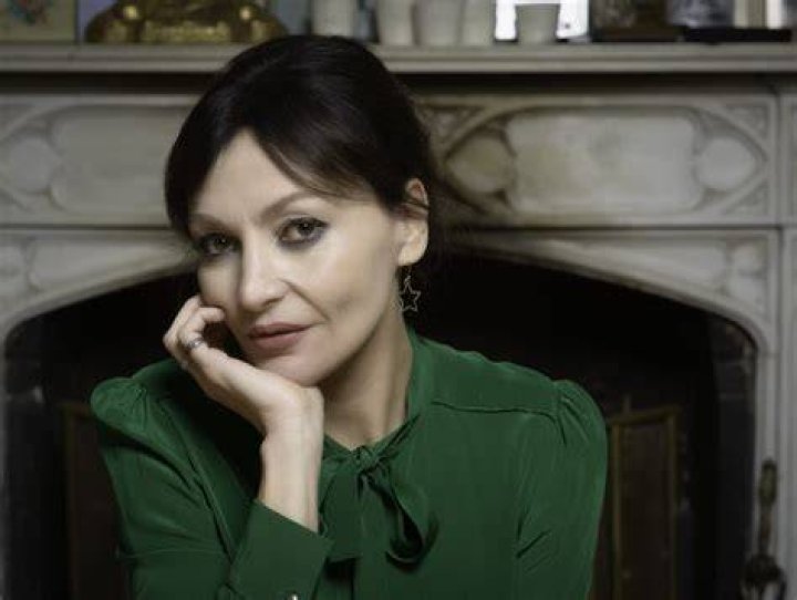 Pearl Lowe