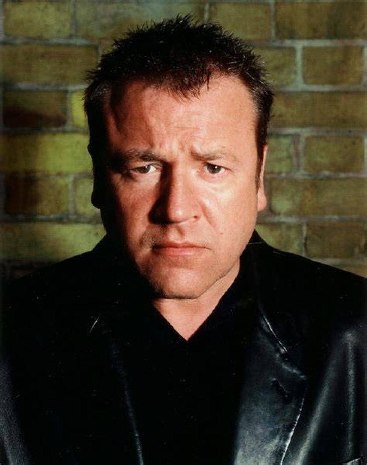 Ray Winstone photo