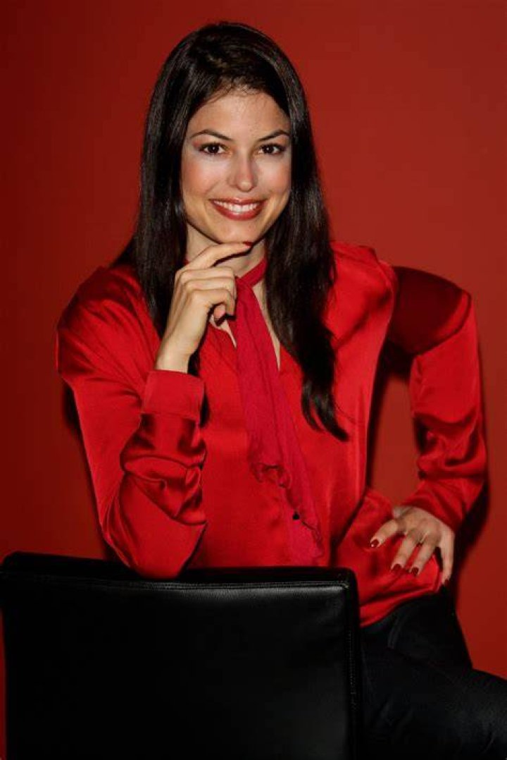 Sara Tommasi posing.