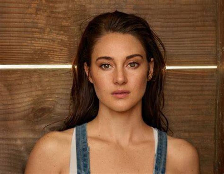 Shailene Woodley photo 2