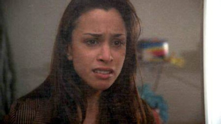 Simi Cruz made her appearance in 1993 movie, The X Files as El Mundo Gira. Is Simi tied the knot for the second time? Who is her current husband?