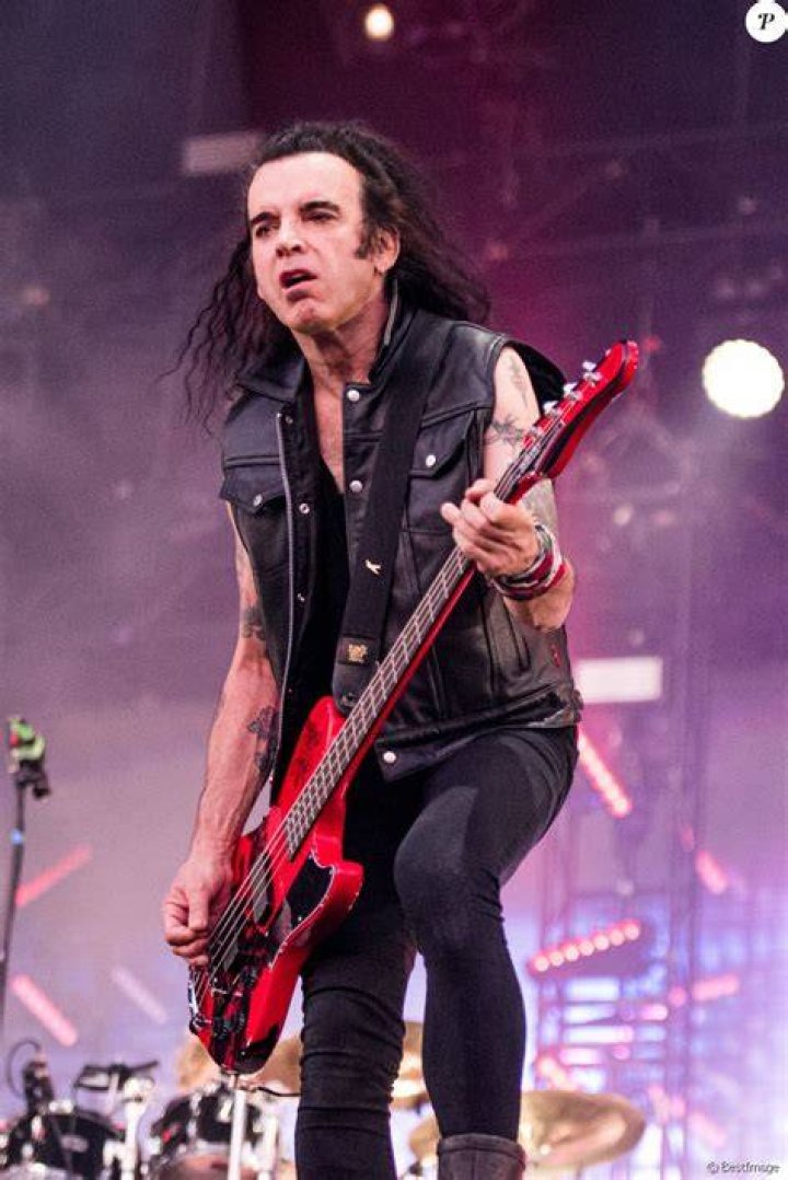 Simon Gallup photo 3