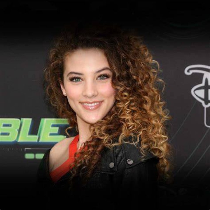 Sofie Dossi's Sexy Legs at Stargirl Premiere Hot Celebs Home