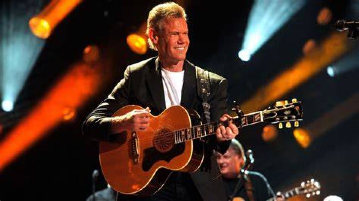 Source: CNN (Randy Travis performing)