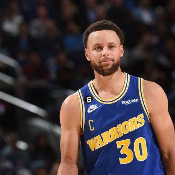 Steph Curry's pet Rookie