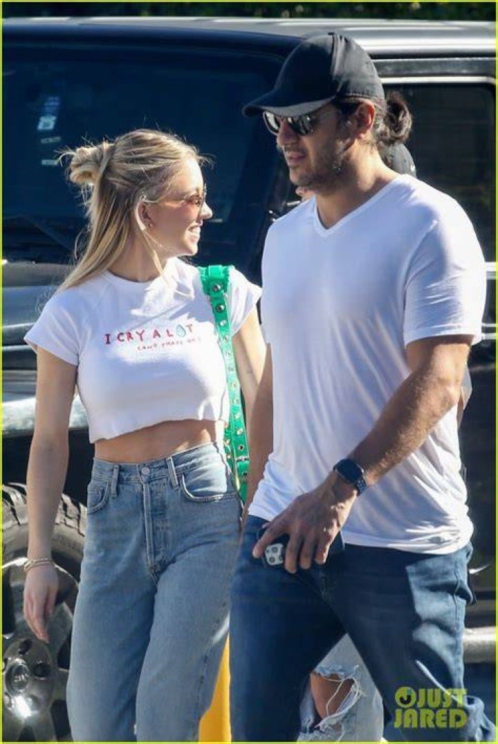 Sydney Sweeney & Longtime Boyfriend Jonathan Davino Enjoy Day Out in WeHo Photo 4701150