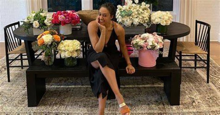 Tia Mowry Shares Throwback Photo of Her and Sister Tamera Rocking Matching Outfits