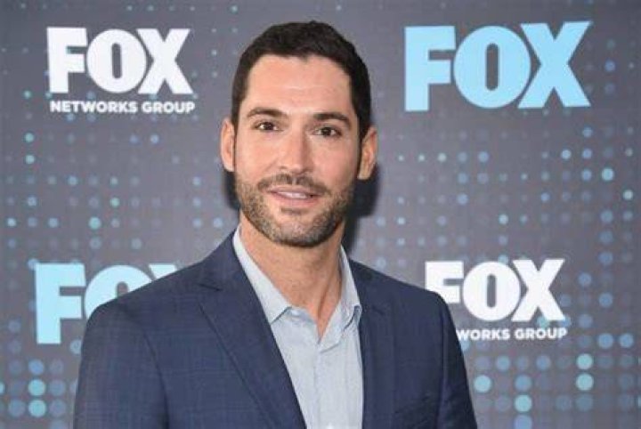 Tom Ellis Biography (Age, Height, weight, Girlfriend & More) mrDustBin
