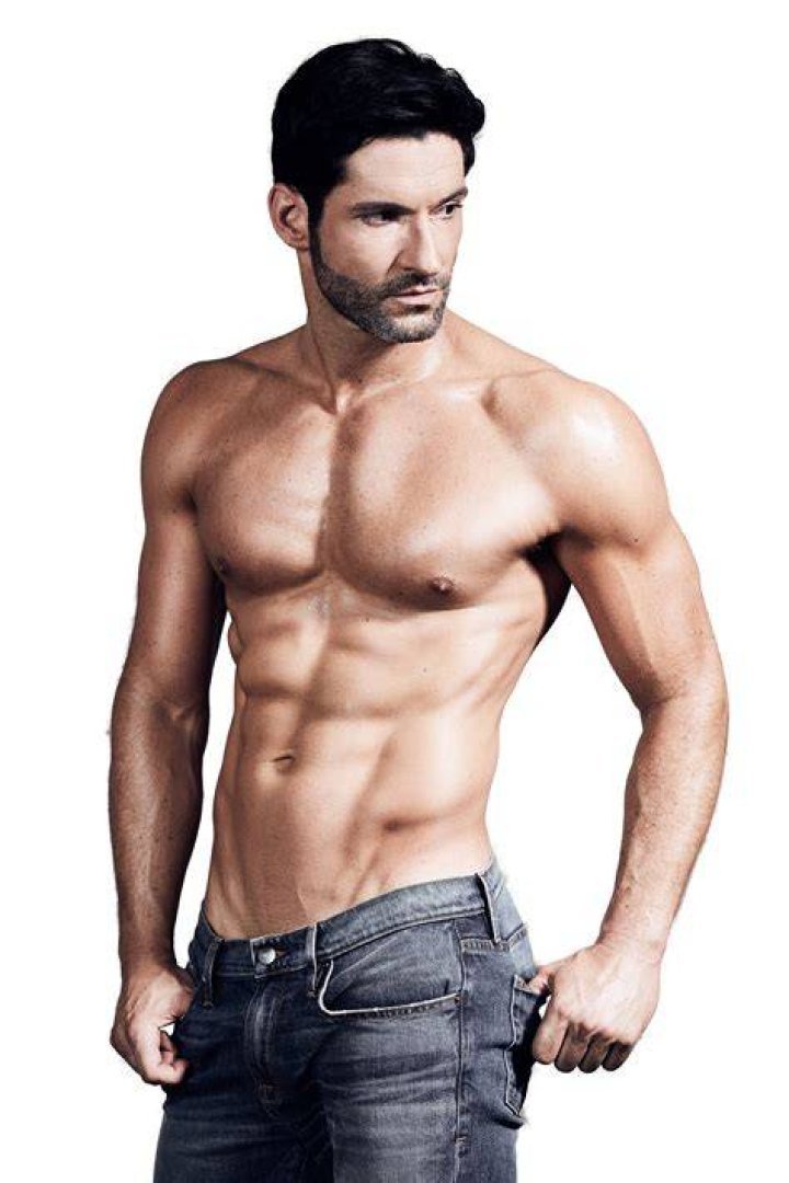 Tom Ellis Height Weight Body Measurements Eye Color