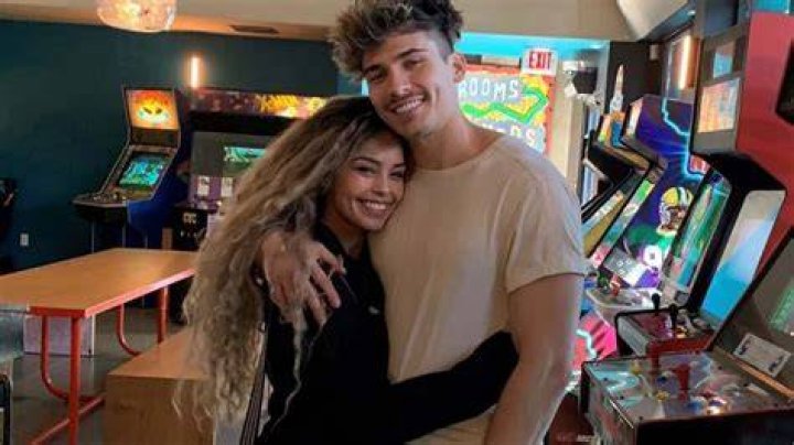 Valkyrae’s ex Sonii vows to explain relationship “bullsh*t” on Trainwreck’s podcast Dexerto
