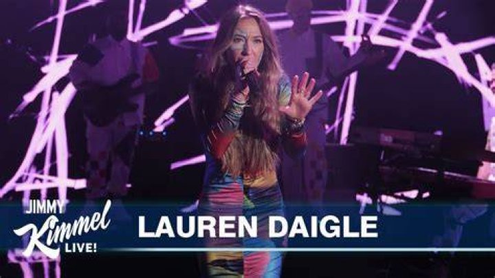 Watch Lauren Daigle's new music video, Hold Onto Me! in 2021 Lauren daigle, Worship music, New