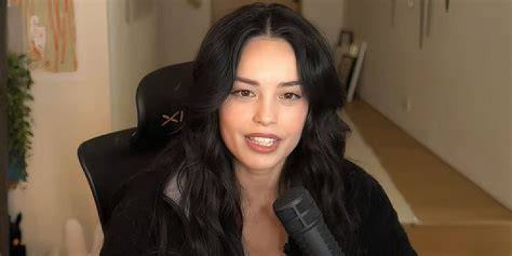 Who is Valkyrae's Boyfriend? Is the "YouTube Queen" dating anyone? The SportsRush